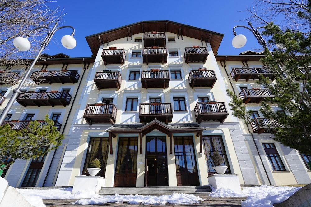 Aparthotel & Residence Palace 蓬泰迪莱尼奥 外观 照片
