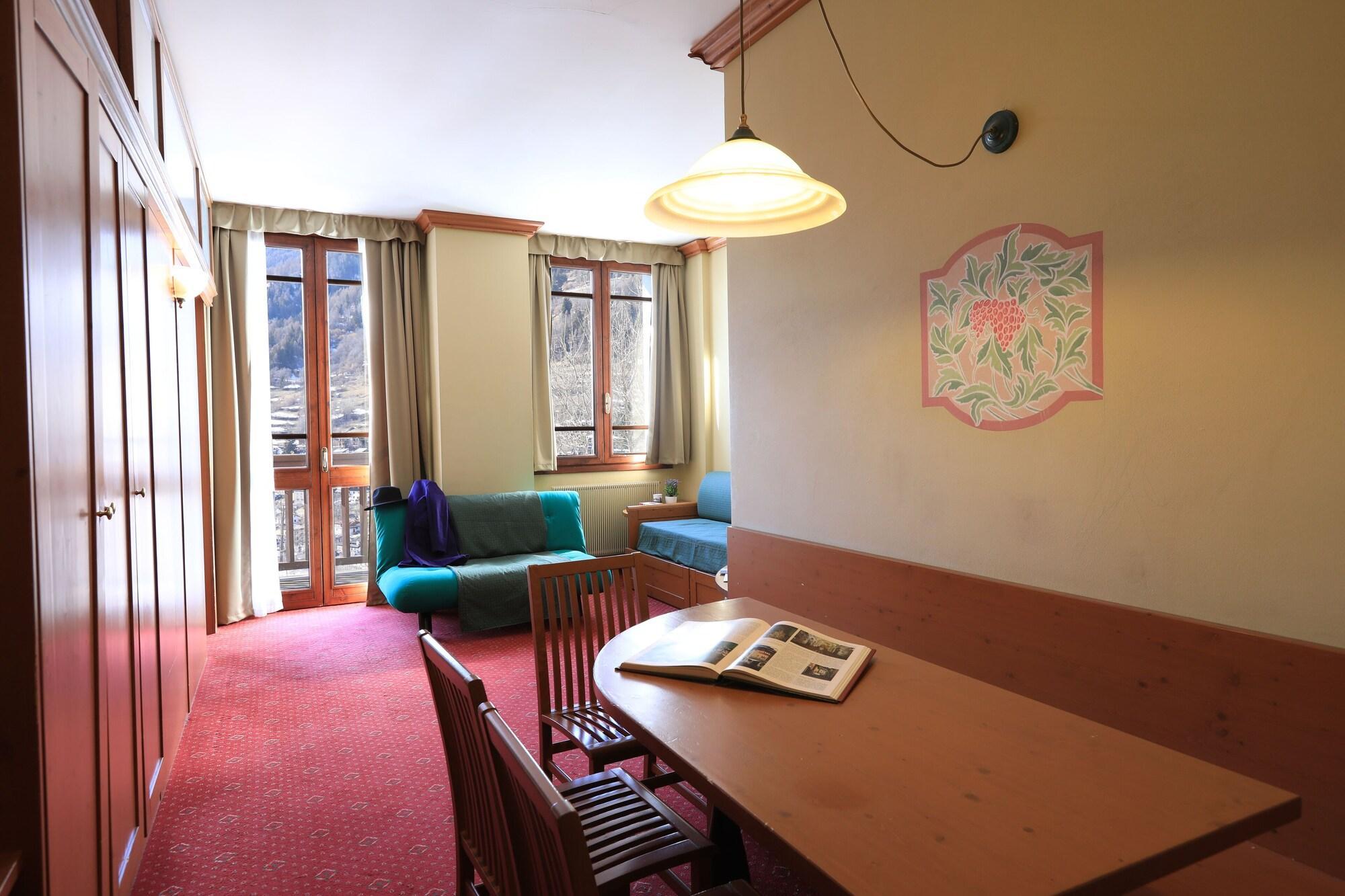 Aparthotel & Residence Palace 蓬泰迪莱尼奥 外观 照片