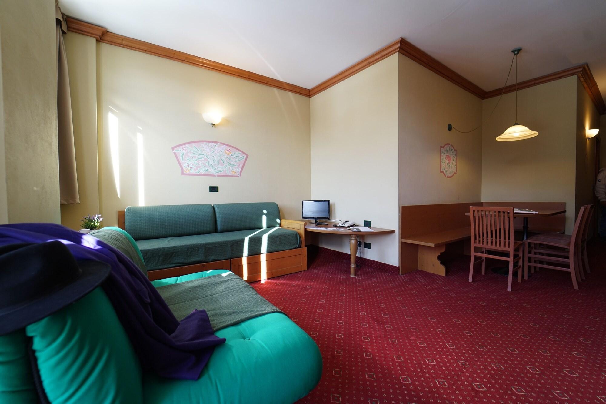 Aparthotel & Residence Palace 蓬泰迪莱尼奥 外观 照片