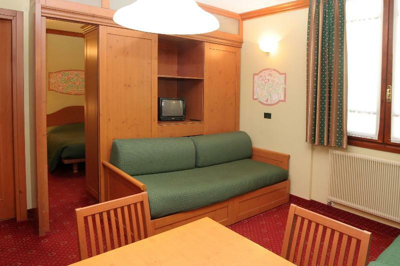 Aparthotel & Residence Palace 蓬泰迪莱尼奥 外观 照片